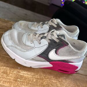 Nike air kids youth size 2Y
